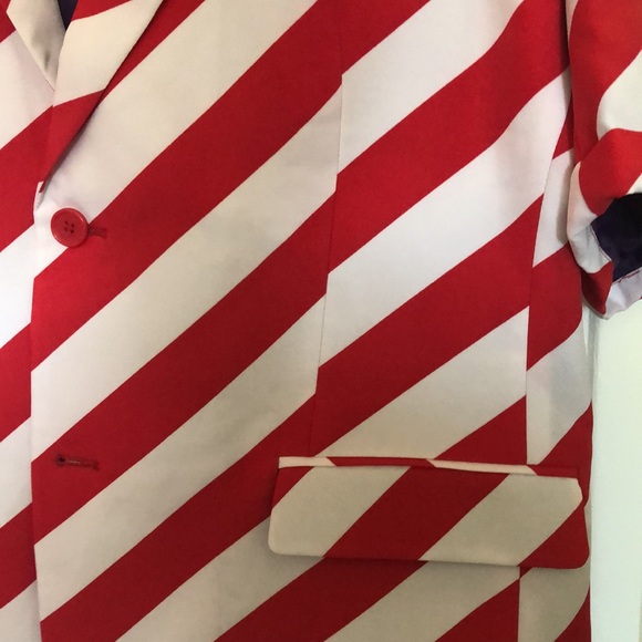 Red and white men’s jacket - Picture 2 of 4